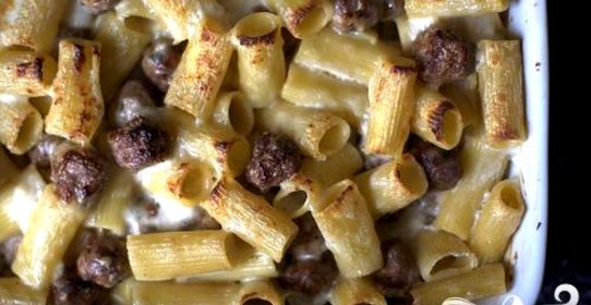 Запеченные ригатони с фрикадельками