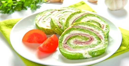 Рулет с ветчиной, шпинатом и сыром