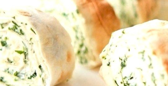 Рулет из лаваша с огурцом