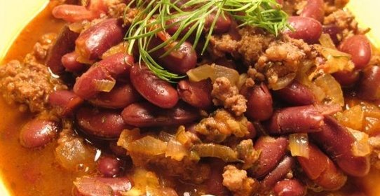 Тушеная говядина с фасолью