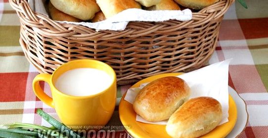 Пирожки с яйцом и луком печёные