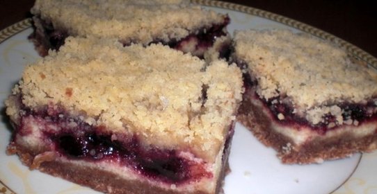 Пирог со смородиновым джемом