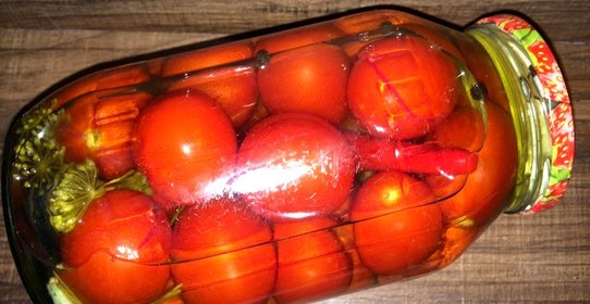 Маринованные помидоры с острым перцем