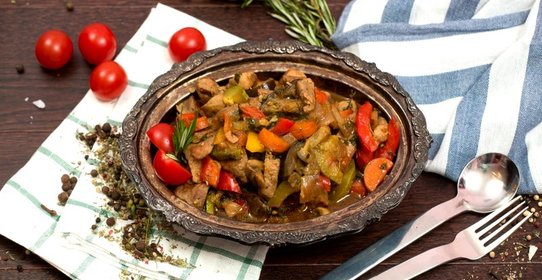 Овощное рагу со свининой