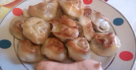 Пельмени жарено-тушеные