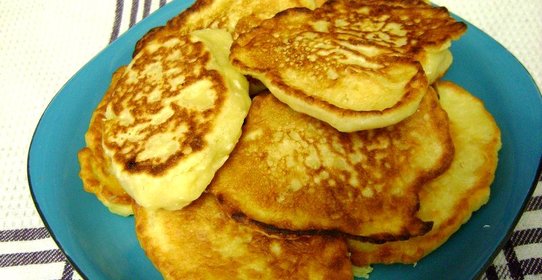 Кукурузные оладьи с кокосовой стружкой