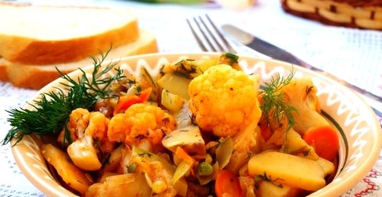 Цветная капуста с горошком