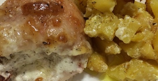 Курица с картофелем, запеченная под майонезом с базиликом