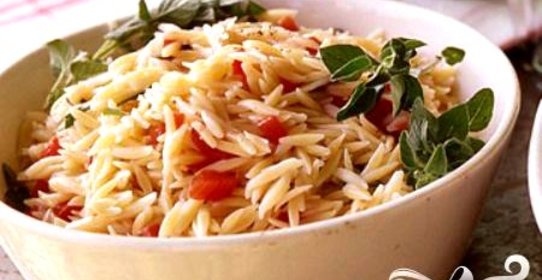 Орзо с помидорами и орегано