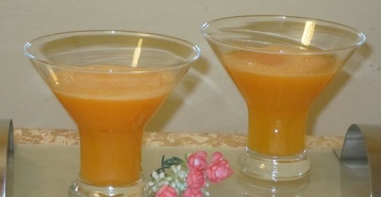 Морковно-ананасовый коктейль