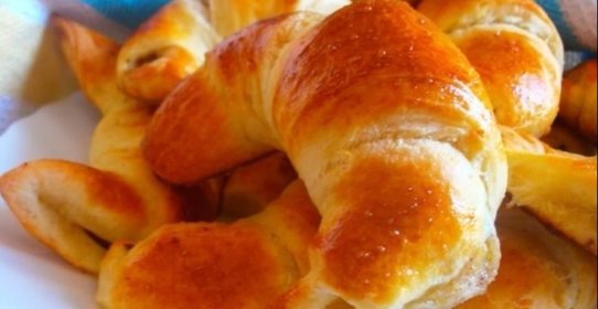 Круассаны с ореховым кремом