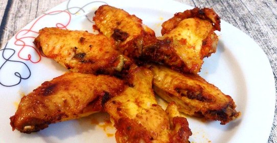 Куриные крылышки в томатном соусе