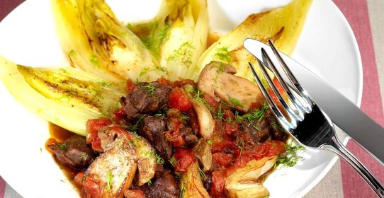 Рагу из утки с белыми грибами