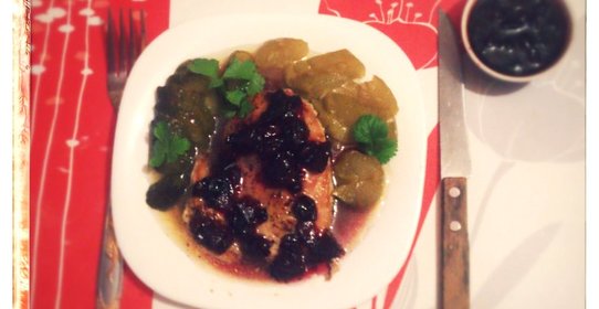 Курица в меду под клюквенным соусом