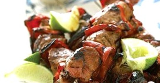 Шашлык из свинины с ананасом и рисом