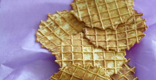 Творожные вафли с финиками