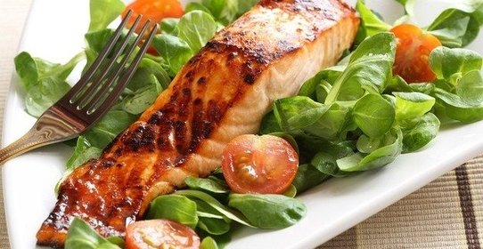 Семга, запеченная в медово-горчичной глазури