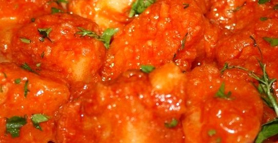 Нежная курица в томатном соусе