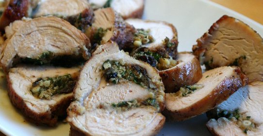 Индейка, фаршированная черносливом