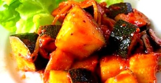 Цукини в воке