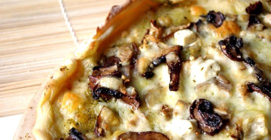 Пицца в домашних условиях с грибами