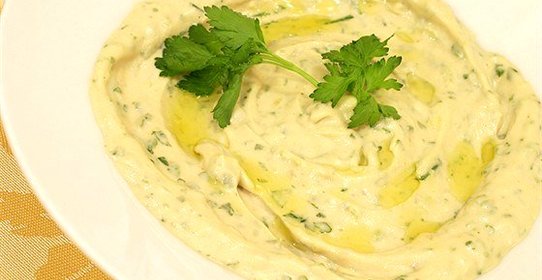 Салатная заправка из тахини с лимонным соком