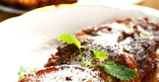 Тыквенные блинчики с сахарной пудрой