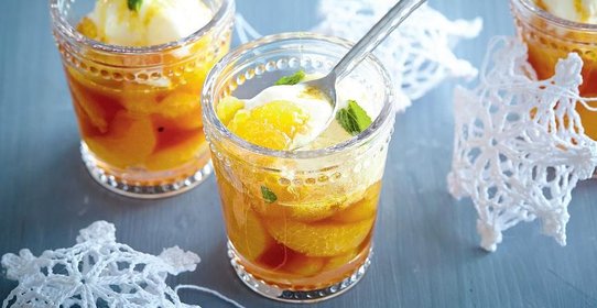 Мандарины в шампанском с бадьяном и кардамоном