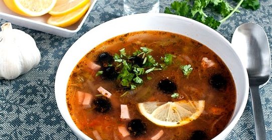 Солянка мясная классическая