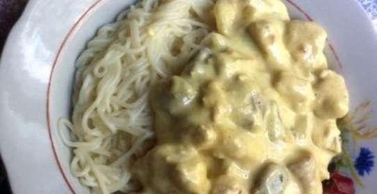Курица с шампиньонами в сливочно-сырном соусе