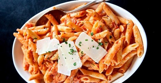 Пенне с водкой