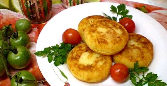 Картофельные биточки с пшеном и сыром