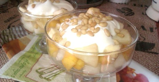 Фруктовый салат-коктейль