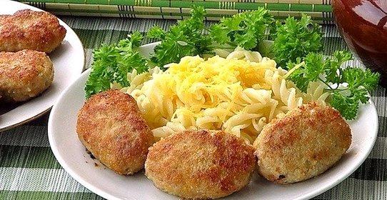 Котлеты из свинины с тмином и сливочным маслом