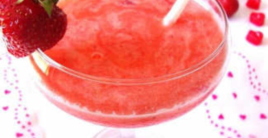 Клубничный лимонад для взрослых