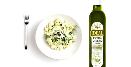 Ракушки конкилье с йогуртом, зеленым горошком и чили