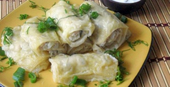 Паровые рулетики из слоеного теста