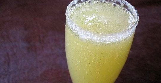 Коктейль Лимончелло с шампанским