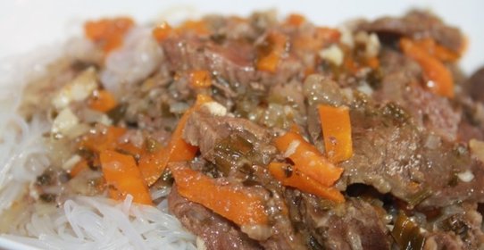 Говядина с овощами в собственном соку в мультиварке