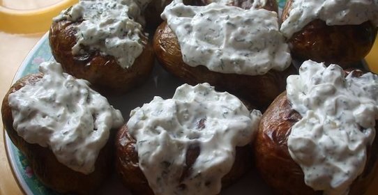 Картофель картошка в кожуре запеченный в духовке