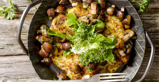 Жареная картошка с белыми грибами