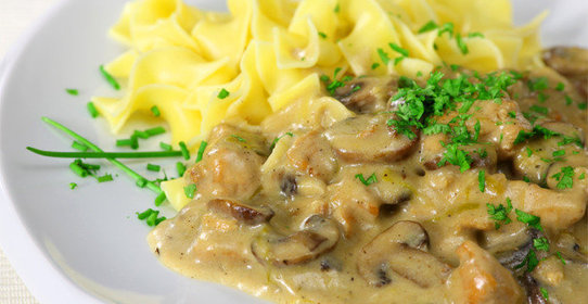 Индейка с грибами и сыром в мультиварке