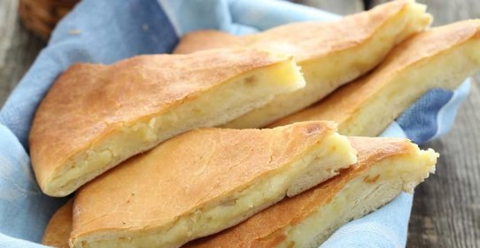 Картофджын, осетинский пирог с картофелем