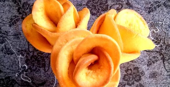 Розочки из бисквитного теста