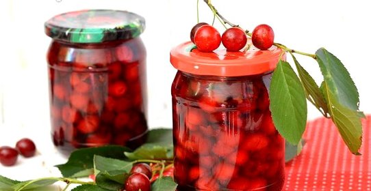 Заготовка вишни в собственном соку