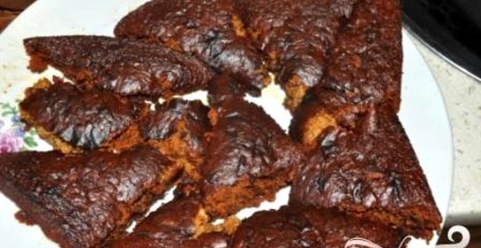 Пирог на кефире с вареньем