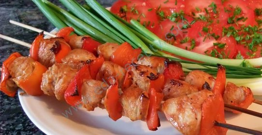 Шашлык из индейки в кефирном маринаде