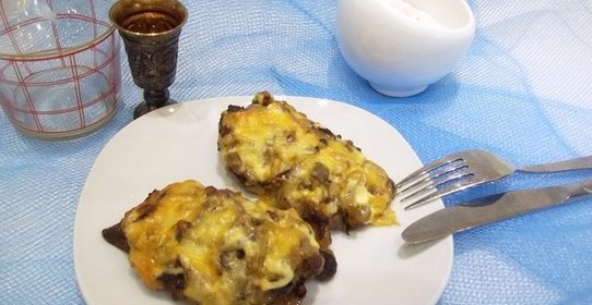 Свинина с вешенками