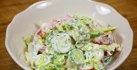 Салат из огурцов и помидоров