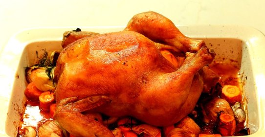Курица запеченная с лимоном и травами